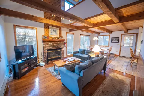 12 Lilla Ln, Wilmington, VT 05363