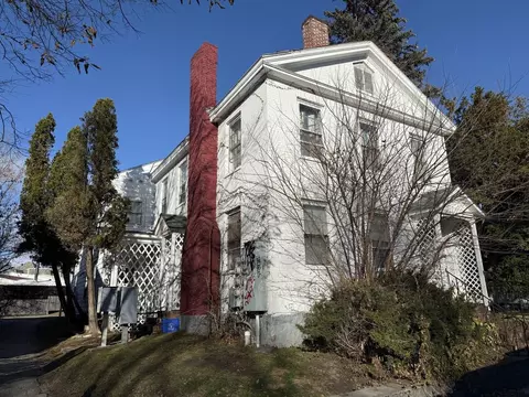 230 North St, Burlington, VT 05401