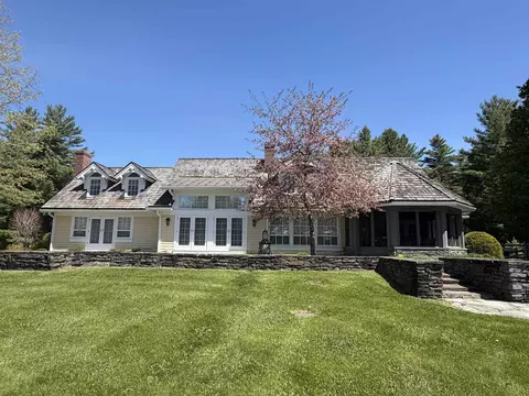 64 Needle Leaf Ln, Stowe, VT 05672