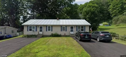 13 Bullard St, Hartford, VT 05001
