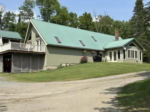 196 Hudson Dr, Wheelock, VT 05851