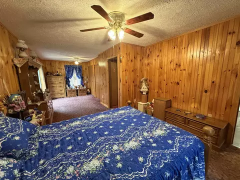 Bedroom - 540 Route 7, Highgate, VT 05488 photo 5 of 6