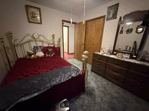 Bedroom - 540 Route 7, Highgate, VT 05488 photo 3 of 6