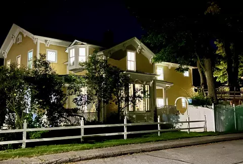 29 Maple St, Essex Junction, VT 05452