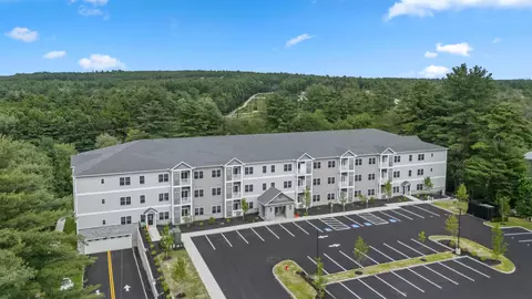 10100 S Willow St #207, Manchester, NH 03103