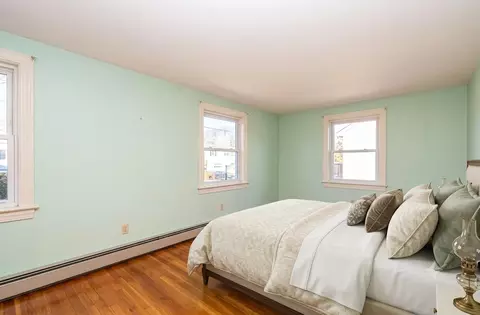 Bedroom - 1 Exeter Rd, Kingston, NH 03848 photo 1 of 9