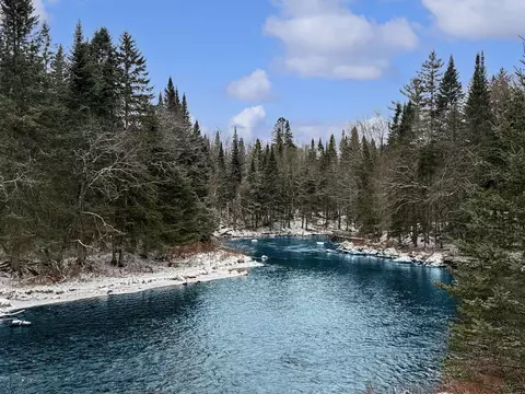 1298 S Main St, Pittsburg, NH 03592