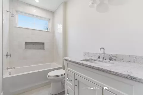Bath - 10 Mcdermott Rd, Hampton, NH 03842 photo 3 of 3