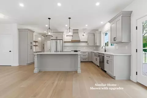 Kitchen - 10 Mcdermott Rd, Hampton, NH 03842 photo 1 of 3