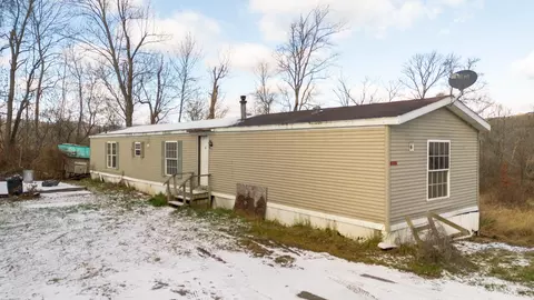 25 Wilder Ln, Royalton, VT 05032