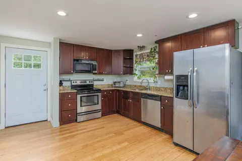 69 Long Hill Rd, Raymond, NH 03077