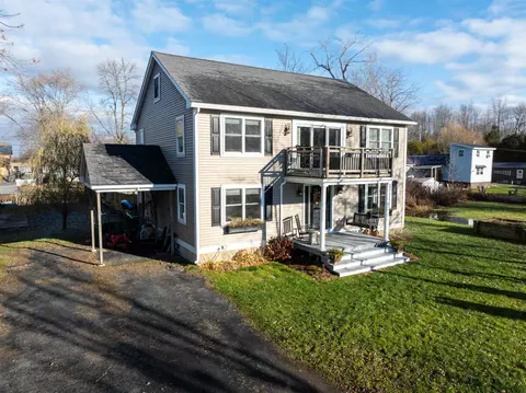 9 Cedar St, South Hero, VT 05486