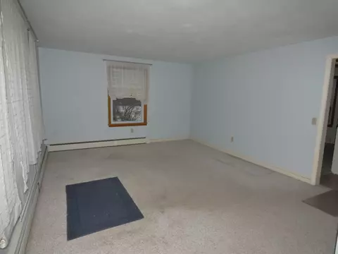 Living - 107 Middle Rd, Tuftonboro, NH 03816 photo 3 of 7