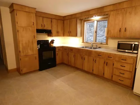 Kitchen - 107 Middle Rd, Tuftonboro, NH 03816 photo 1 of 4