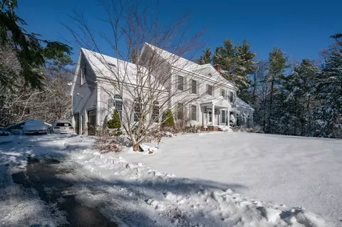 160 Jennifer Dr, Chester, NH 03036