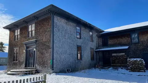 382 S Main St, Alburgh, VT 05440