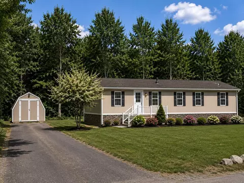 208 Grafton Turnpike Rd, Canaan, NH 03741