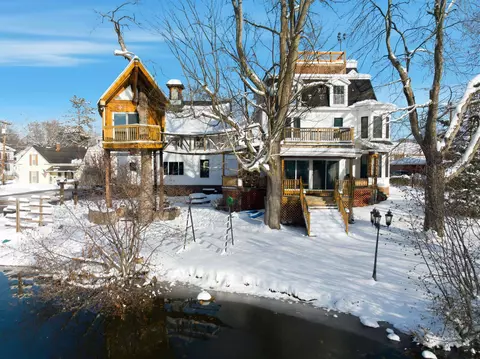 96 Church St, Laconia, NH 03246