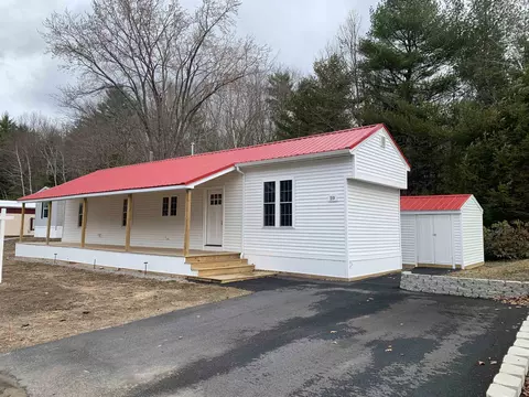 59 Barberry Ln, Raymond, NH 03077