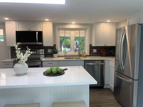 59 Barberry Ln, Raymond, NH 03077