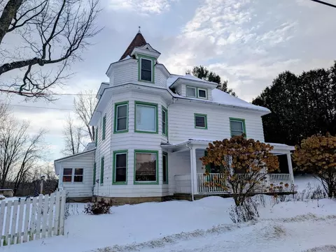 252 N Pleasant St, Troy, VT 05859