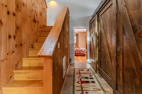 Entry Way - 7 Roundtree Rd, Winhall, VT 05340 photo 3 of 7