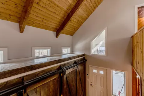 Entry Way - 7 Roundtree Rd, Winhall, VT 05340 photo 6 of 7