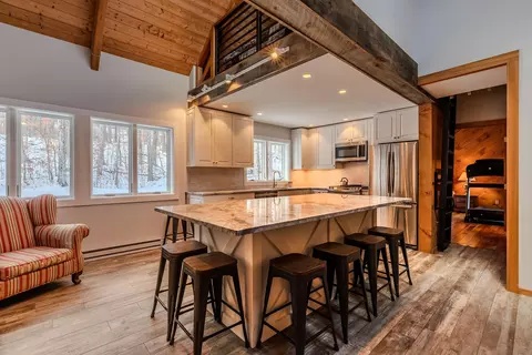 Kitchen - 7 Roundtree Rd, Winhall, VT 05340 photo 3 of 6