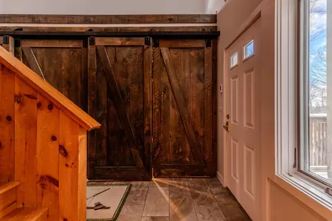 Entry Way - 7 Roundtree Rd, Winhall, VT 05340 photo 2 of 7
