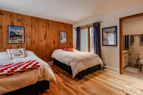 Bedroom - 7 Roundtree Rd, Winhall, VT 05340 photo 5 of 8