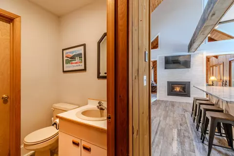 Bath - 7 Roundtree Rd, Winhall, VT 05340 photo 3 of 3