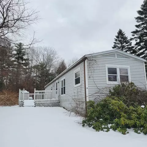 5 Christian St, Danville, NH 03819