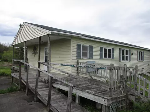 56 Danyow Dr, Addison, VT 05491