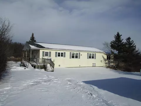56 Danyow Dr, Addison, VT 05491