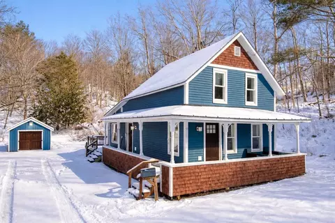 12 East St, Waterbury, VT 05676