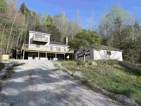 32 Plumley Ave, Ludlow, VT 05149