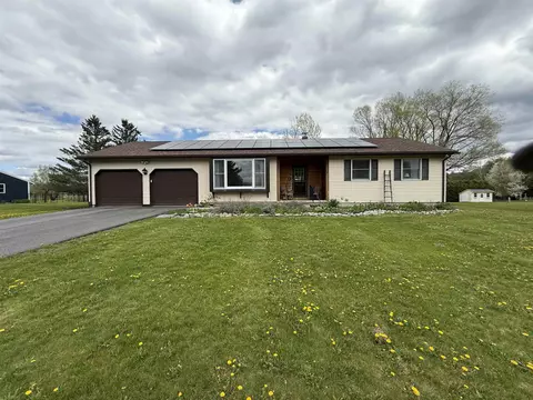 29 Mount Pleasant Dr, Brandon, VT 05733