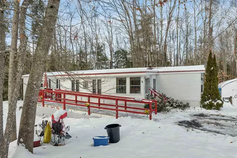 320 Old Lakeshore Rd #17, Gilford, NH 03249