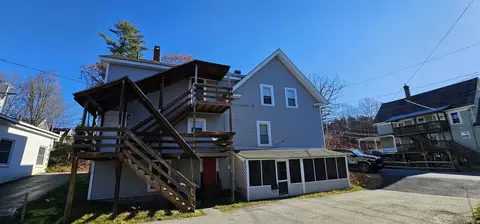271 Village St, Concord, NH 03303