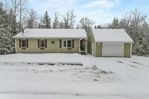 156 Trotting Track Rd, Wolfeboro, NH 03894