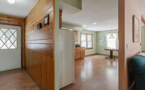 Entry Way - 521 County Rd, Walpole, NH 03608 photo 2 of 2