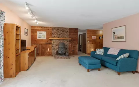 Living - 521 County Rd, Walpole, NH 03608 photo 4 of 6