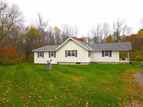 196 Granger Hollow Rd, North Bennington, VT 05257