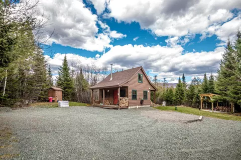 3 Chellie Ln, Northumberland, NH 03582