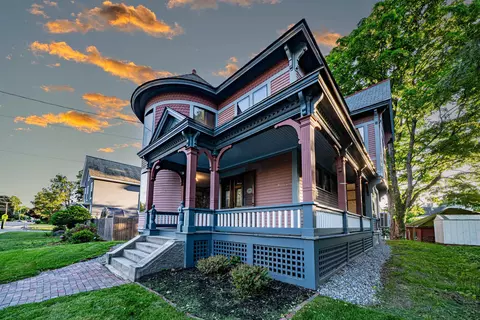 70 Concord St, Nashua, NH 03064