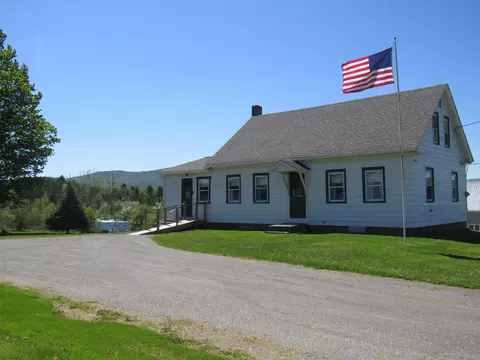 4472 Route 14 N, Irasburg, VT 05845