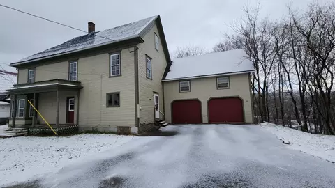 95 Autumn St, Newport, VT 05855