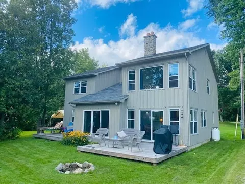 109 Birch Dr, Derby, VT 05829