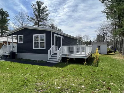 609 Canterbury Dr, Exeter, NH 03833