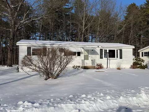 22 Fairfield Dr, Concord, NH 03301